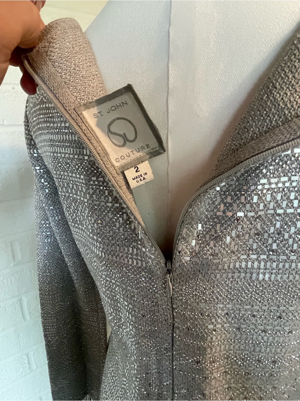 St. John Couture Silver Metallic Knit Fringe Cocktail Dress Size 2 - Picture 10 of 10